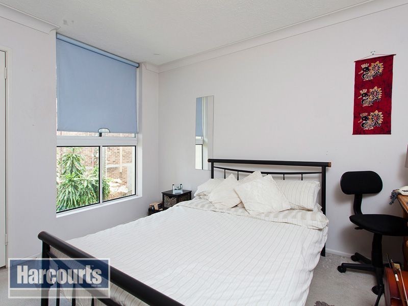 2/31 Swann Rd, Taringa QLD 4068