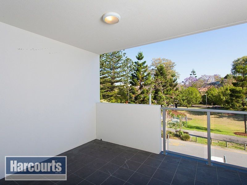 1103/72 Victoria Park Rd, Kelvin Grove QLD 4059