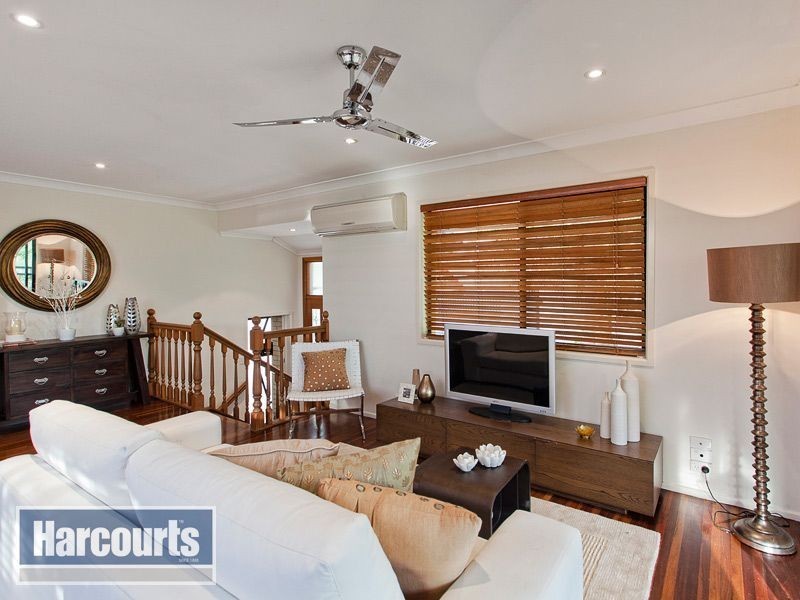 33 Kadina St, The Gap QLD 4061