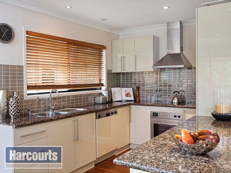 33 Kadina St, The Gap QLD 4061