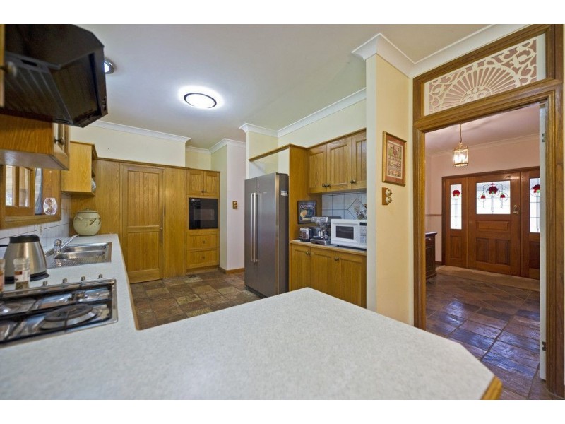 112 Naylor Drive, Tamborine QLD 4270