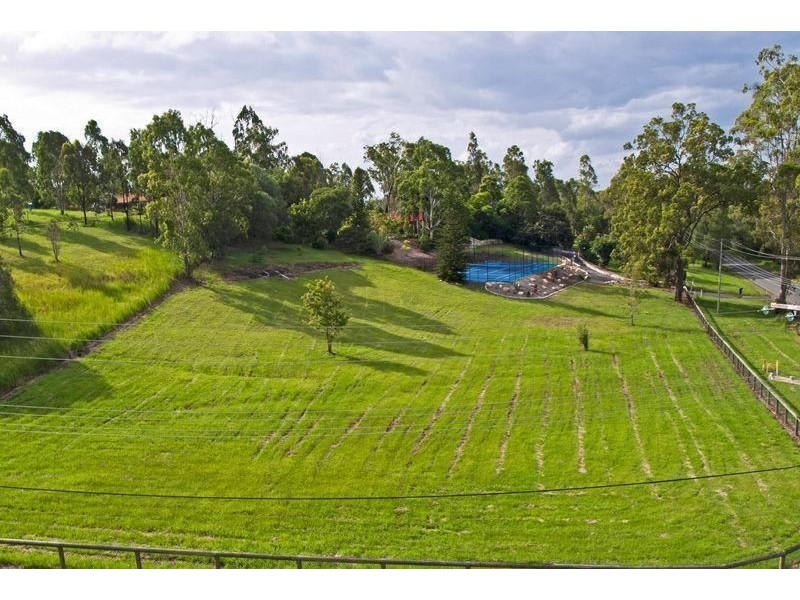 401 Tamborine Mountain Rd, Tamborine QLD 4270