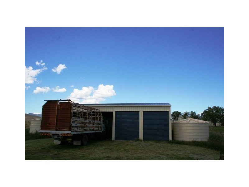 569 Oaky Creek rd, Oaky Creek QLD 4285