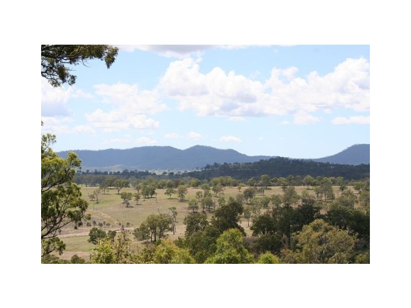 569 Oaky Creek rd, Oaky Creek QLD 4285