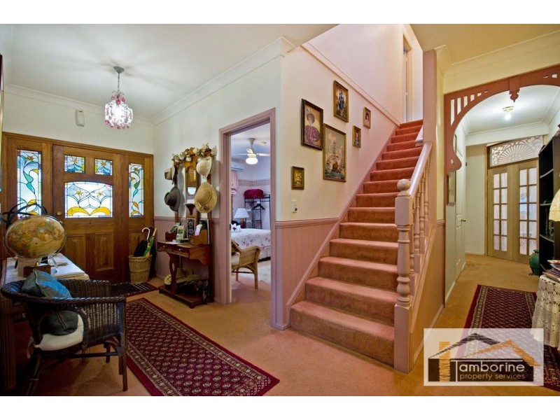 8 Wongawallan Road, Tamborine Mountain QLD 4272