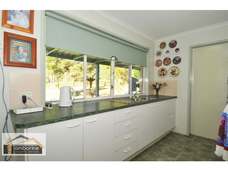 8 Vonda Youngman Drive, Tamborine QLD 4270