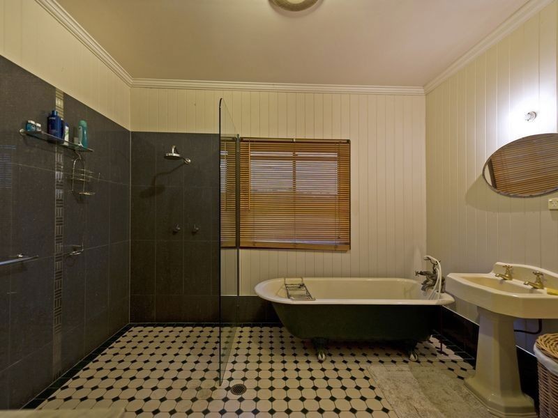 42 Shaws Pocket Road, Cedar Creek QLD 4207