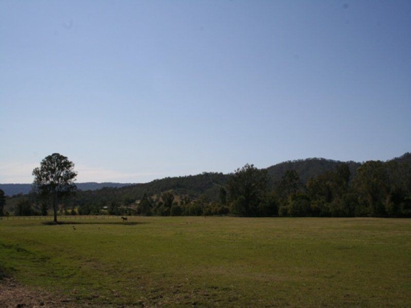 75 Armstrong, Canungra QLD 4275