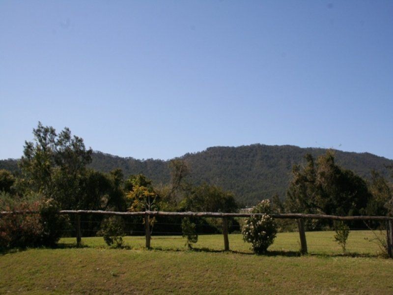 75 Armstrong, Canungra QLD 4275