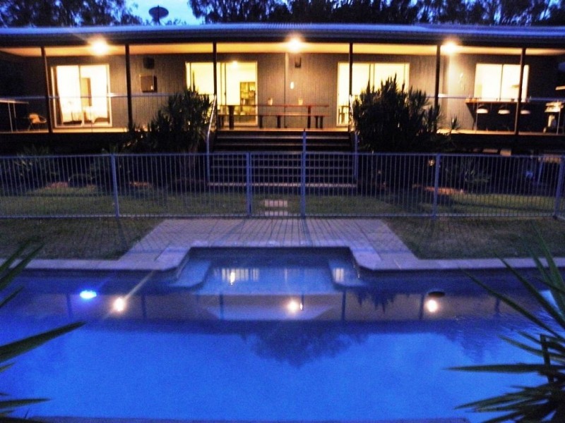 127 Vonda Youngman Dr, Tamborine QLD 4270