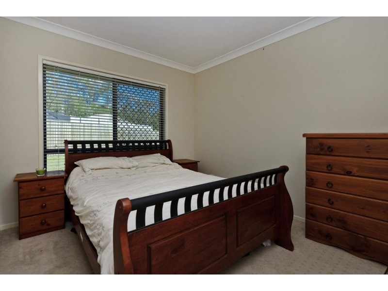 64 Racecourse Place, Tamborine QLD 4270