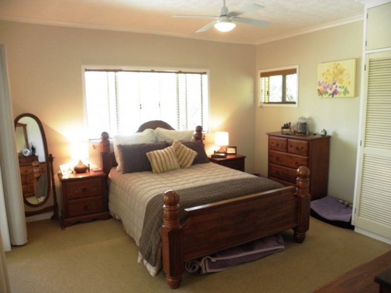 105 Leach Rd, Tamborine QLD 4270