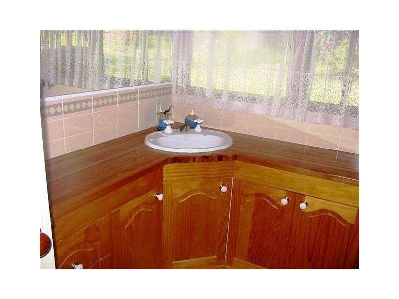 110-120 Williamson, Tamborine QLD 4270