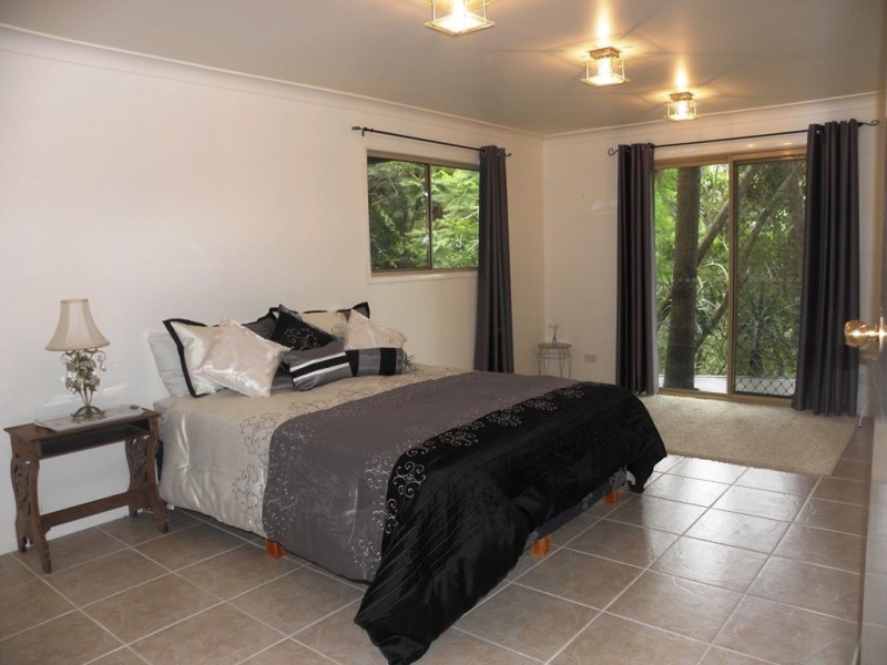 16 Kinabalu drive, Eagle Heights QLD 4271