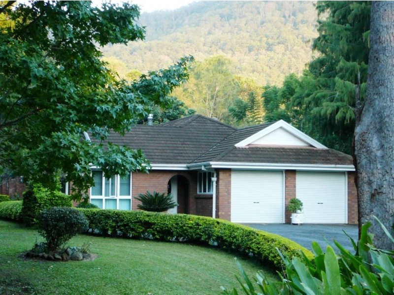111 Vonda Youngman Drive, Tamborine QLD 4270