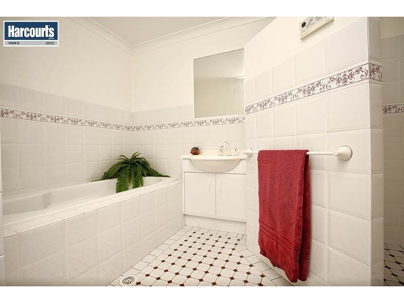 111 Vonda Youngman Drive, Tamborine QLD 4270