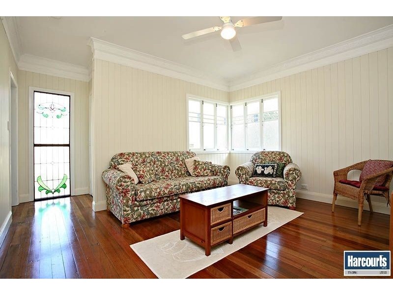 2 Chestnut Road, Tamborine QLD 4270
