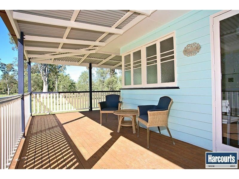 2 Chestnut Road, Tamborine QLD 4270