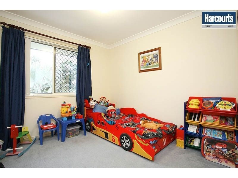 2 Bou Crt, Edens Landing QLD 4207