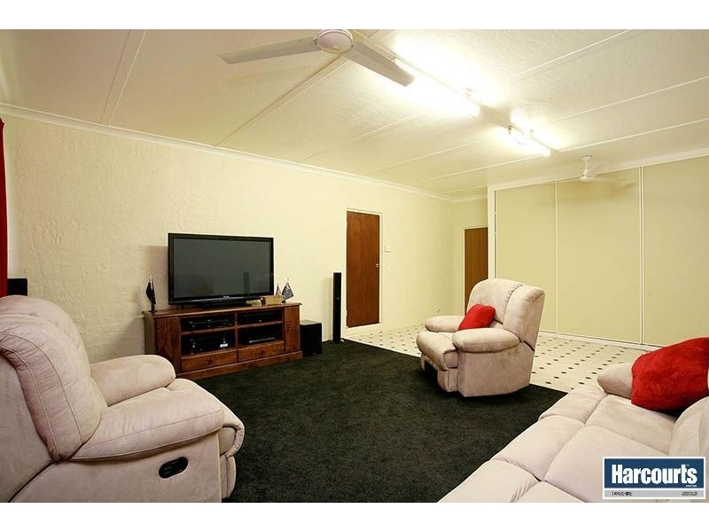 93 Chestnut Rd, Tamborine QLD 4270