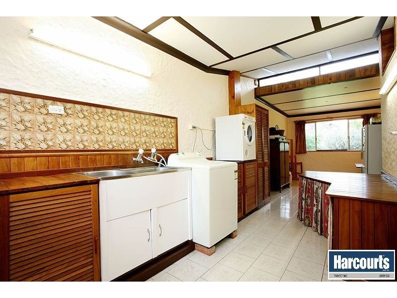 93 Chestnut Rd, Tamborine QLD 4270