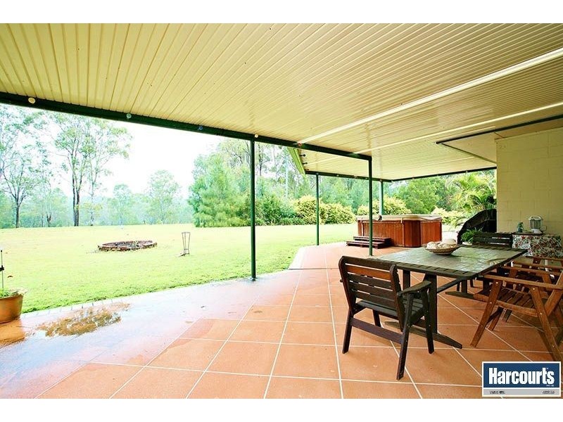 93 Chestnut Rd, Tamborine QLD 4270