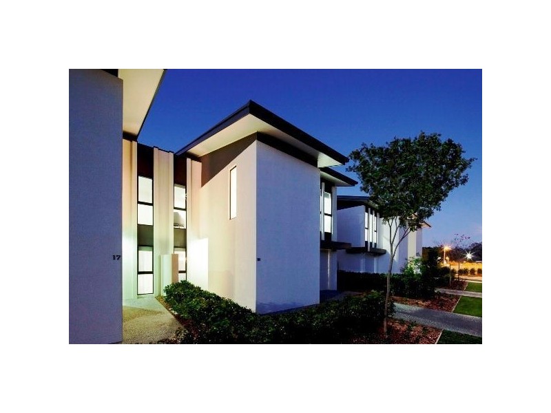 2 Burton Str, Merrimac QLD 4226