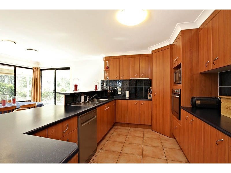 68-70 Racecourse Place, Tamborine QLD 4270