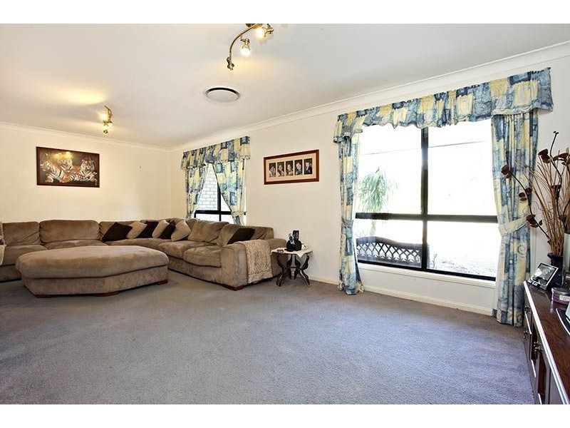 68-70 Racecourse Place, Tamborine QLD 4270