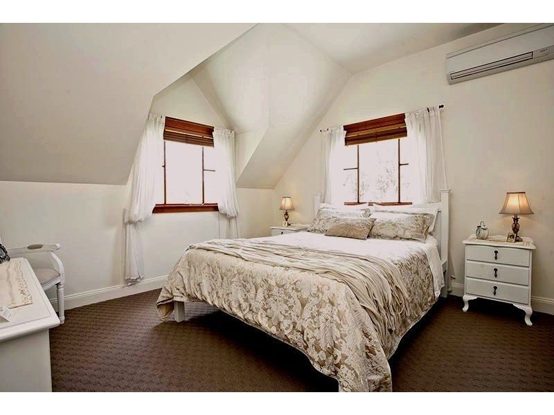 1 Donald Court, Tamborine QLD 4270