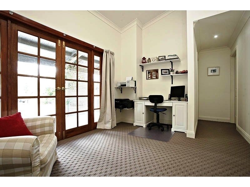 1 Donald Court, Tamborine QLD 4270