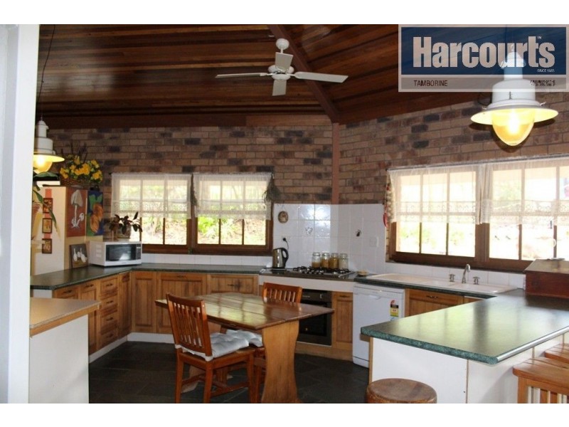 127 Murray Grey Drive, Tamborine QLD 4270