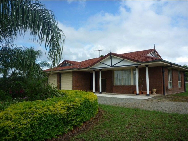 1 Larch road, Tamborine QLD 4270