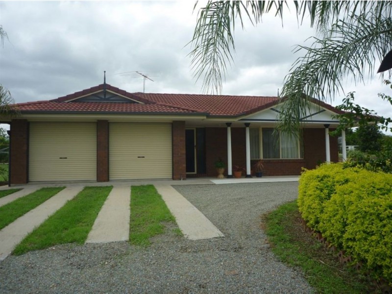 1 Larch road, Tamborine QLD 4270