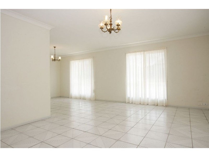 1 Larch road, Tamborine QLD 4270