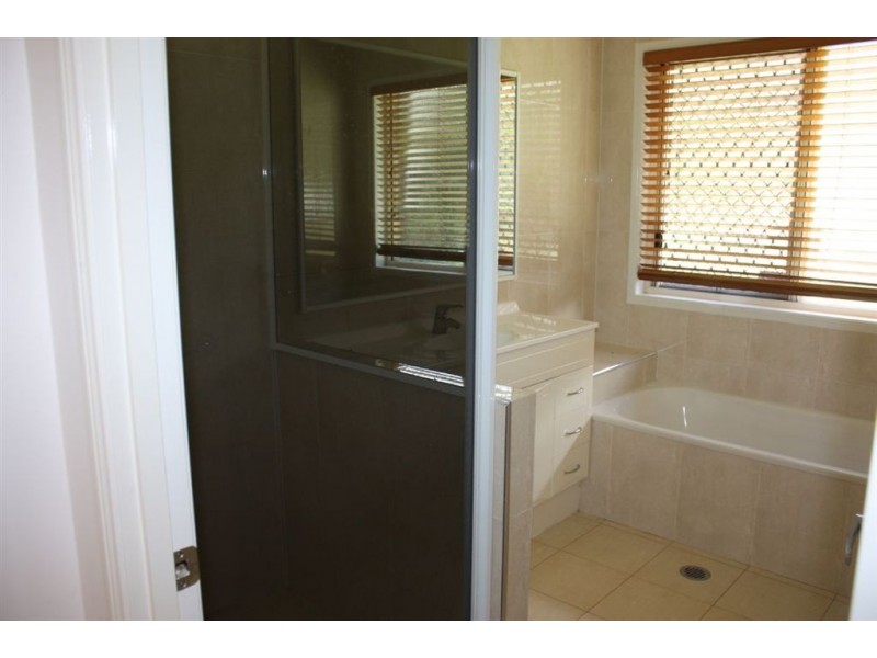 113 Larch Road, Tamborine QLD 4270