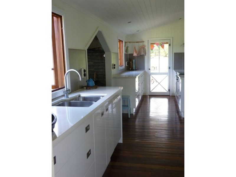 67 kilmore drive, Tamborine QLD 4270