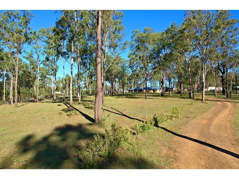 49 Tuggerah Grove, Tamborine QLD 4270