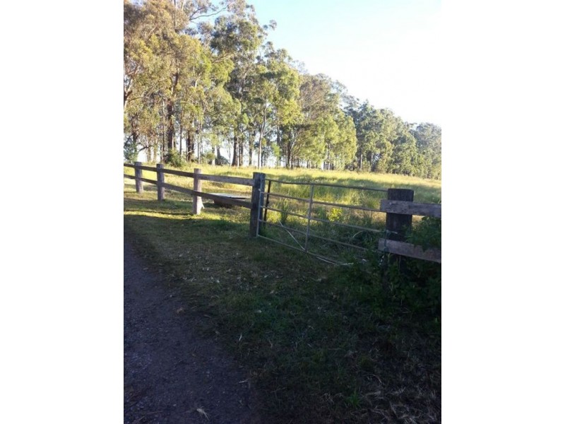 135 Trewin Road, Mundoolun QLD 4285