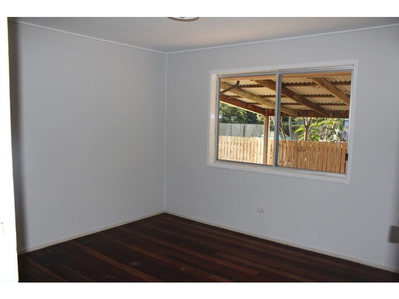 4 Dunsinane Street, Beaudesert QLD 4285