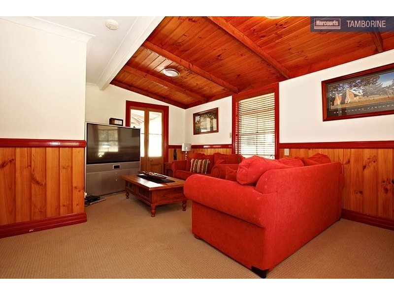 19 Frond Road, Tamborine QLD 4270