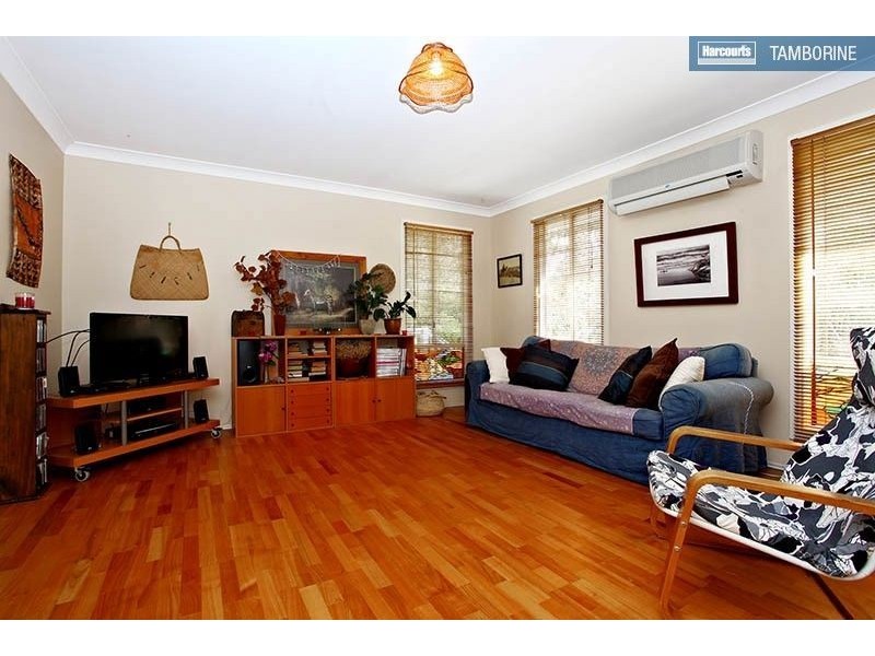 9 Kestrel Court, Tamborine QLD 4270