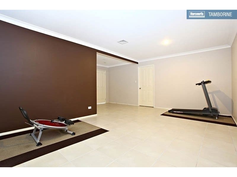 9 Kestrel Court, Tamborine QLD 4270