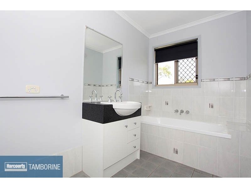 70 William Humphreys drive, Mundoolun QLD 4285