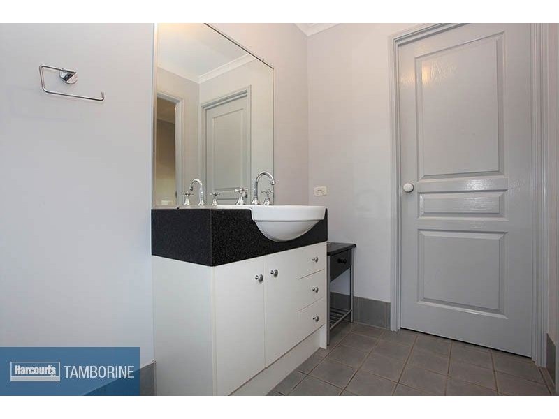 70 William Humphreys drive, Mundoolun QLD 4285