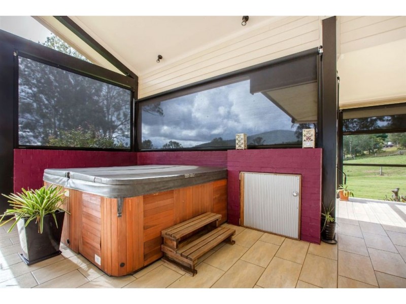 1 Brahman Road, Tamborine QLD 4270