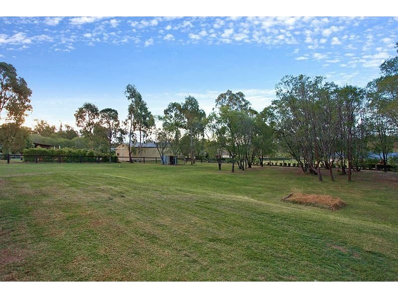 66 Ballantrae Road, Tamborine QLD 4270