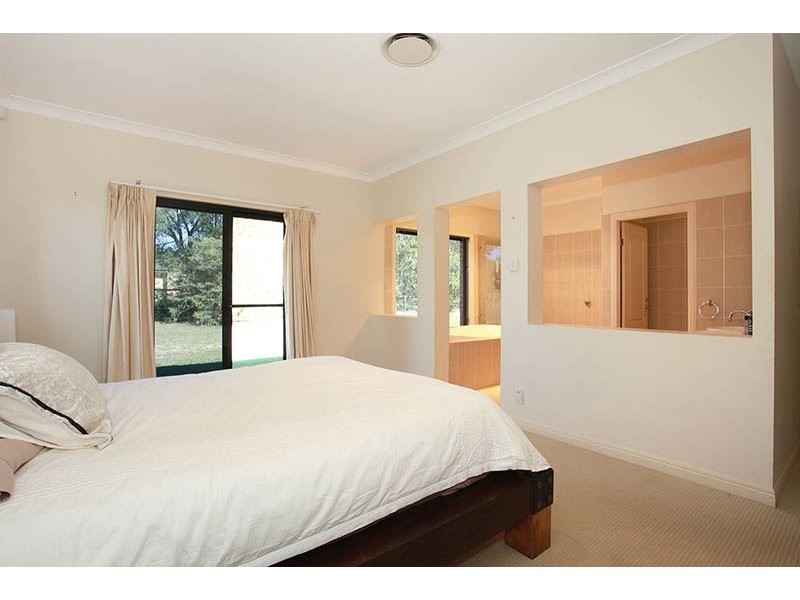 54 RACECOURSE PLACE, Tamborine QLD 4270