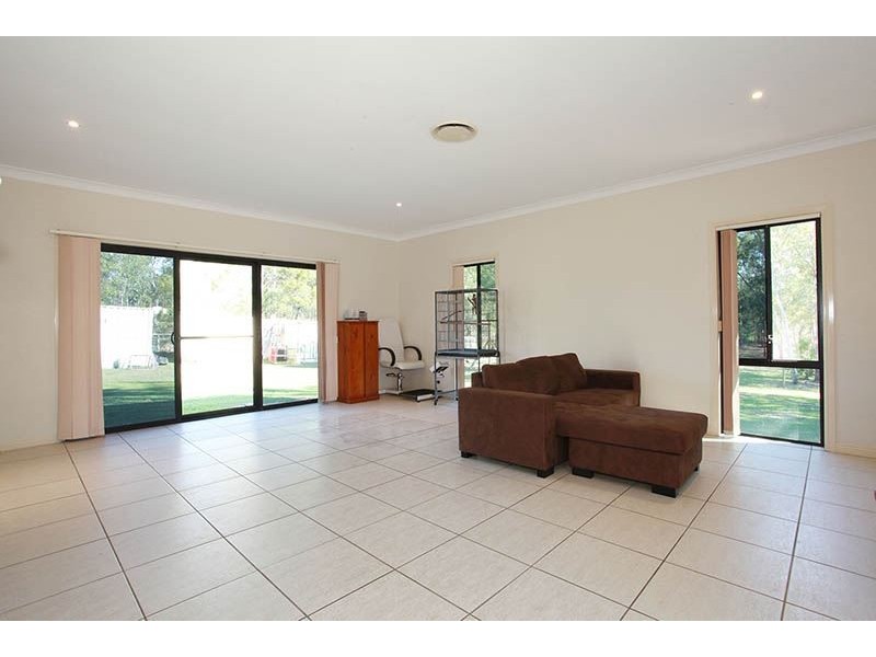 54 RACECOURSE PLACE, Tamborine QLD 4270