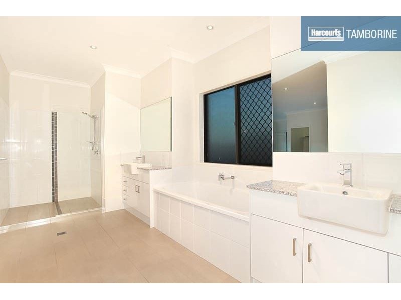 37 Riemore Circuit, Tamborine QLD 4270